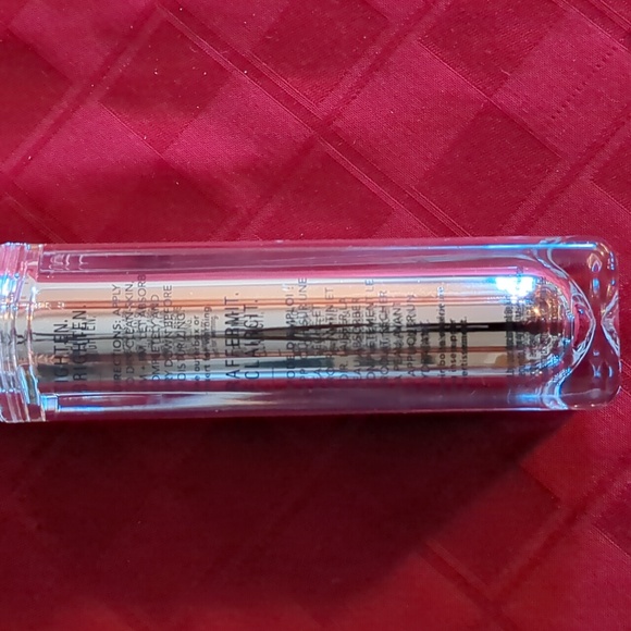 JLo Beauty, That JLo Glow serum, full-sized, brand new. 1.5 ounce - Picture 3 of 3